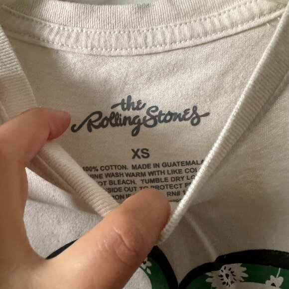☀️ ROLLING STONES Short Sleeve Shamrock Tee Shirts Cream Women's XS Band Graphic - Picture 3 of 4